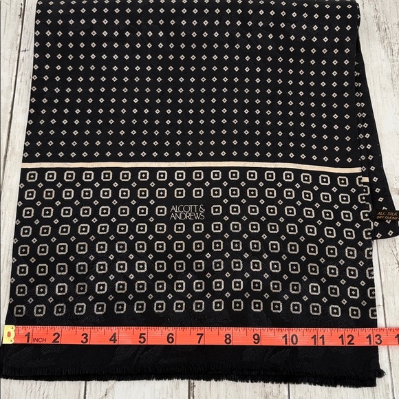 Alcott & Andrews Vintage Black Cream Silk Geometric Patterned Scarf 13 x 56 - Picture 6 of 10
